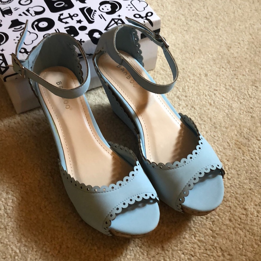 Bamboo wedge sandals